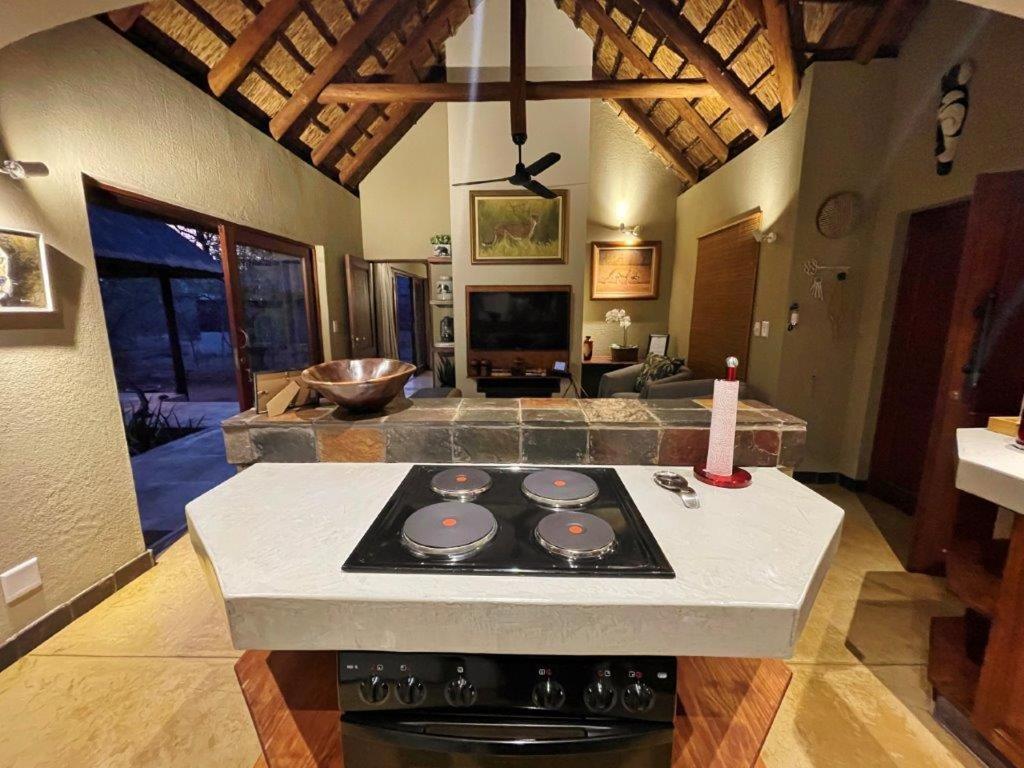 10 Raptors Lodge Hoedspruit Ngoại thất bức ảnh